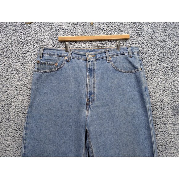 Vintage Levis 550 Relaxed Fit Jeans Mens 40X30 Light Wash Dad 90s Y2K Denim Blue - Picture 3 of 15